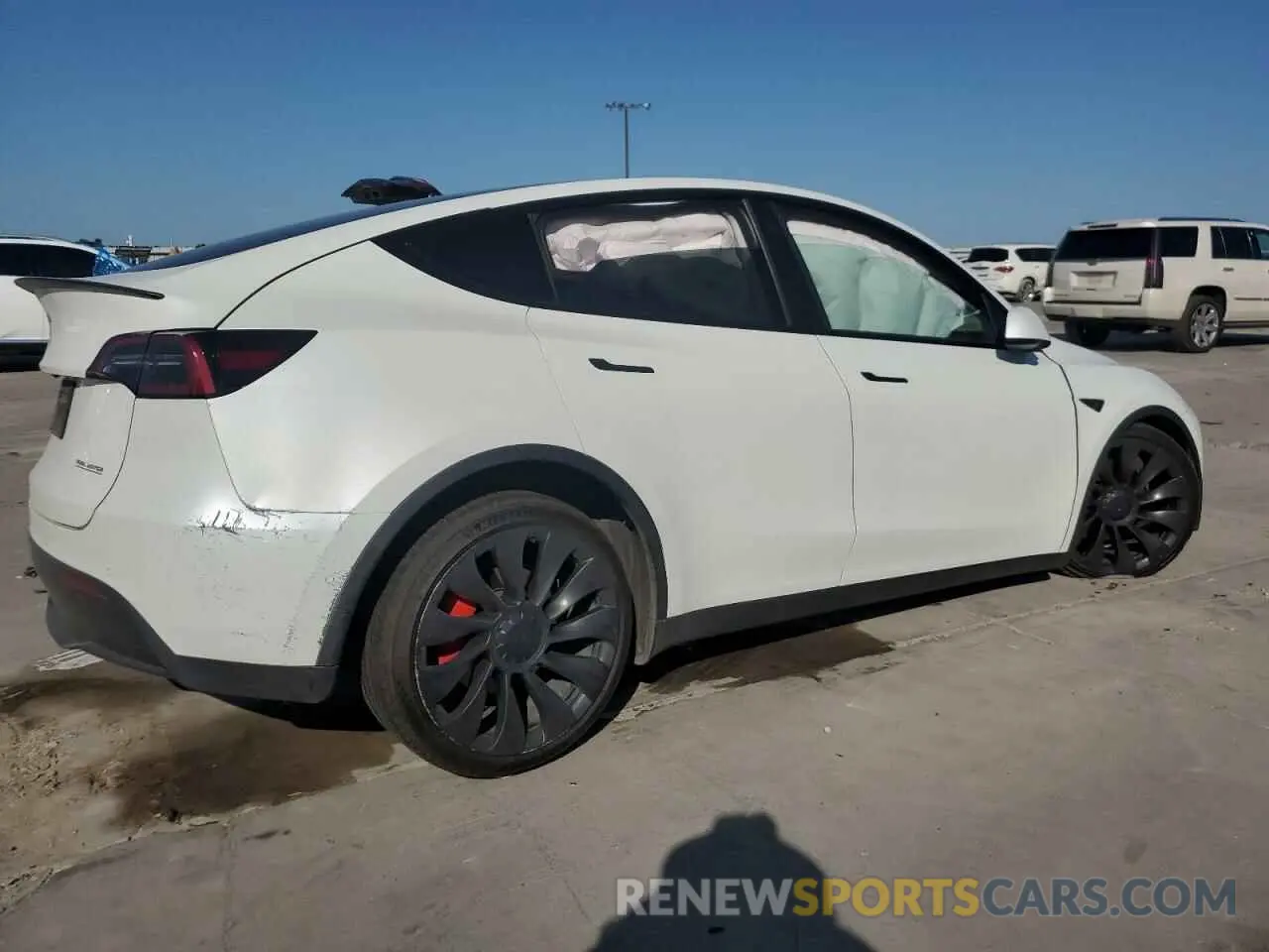 3 Photograph of a damaged car 5YJYGDEF9MF211692 TESLA MODEL Y 2021