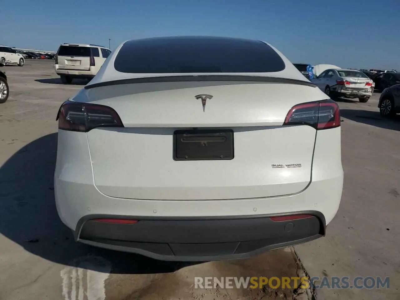6 Photograph of a damaged car 5YJYGDEF9MF211692 TESLA MODEL Y 2021
