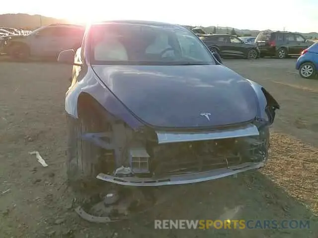 10 Photograph of a damaged car 5YJYGDEF9MF246622 TESLA MODEL Y 2021