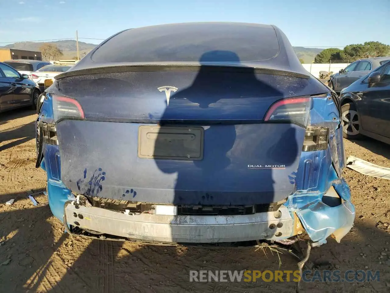6 Photograph of a damaged car 5YJYGDEF9MF246622 TESLA MODEL Y 2021