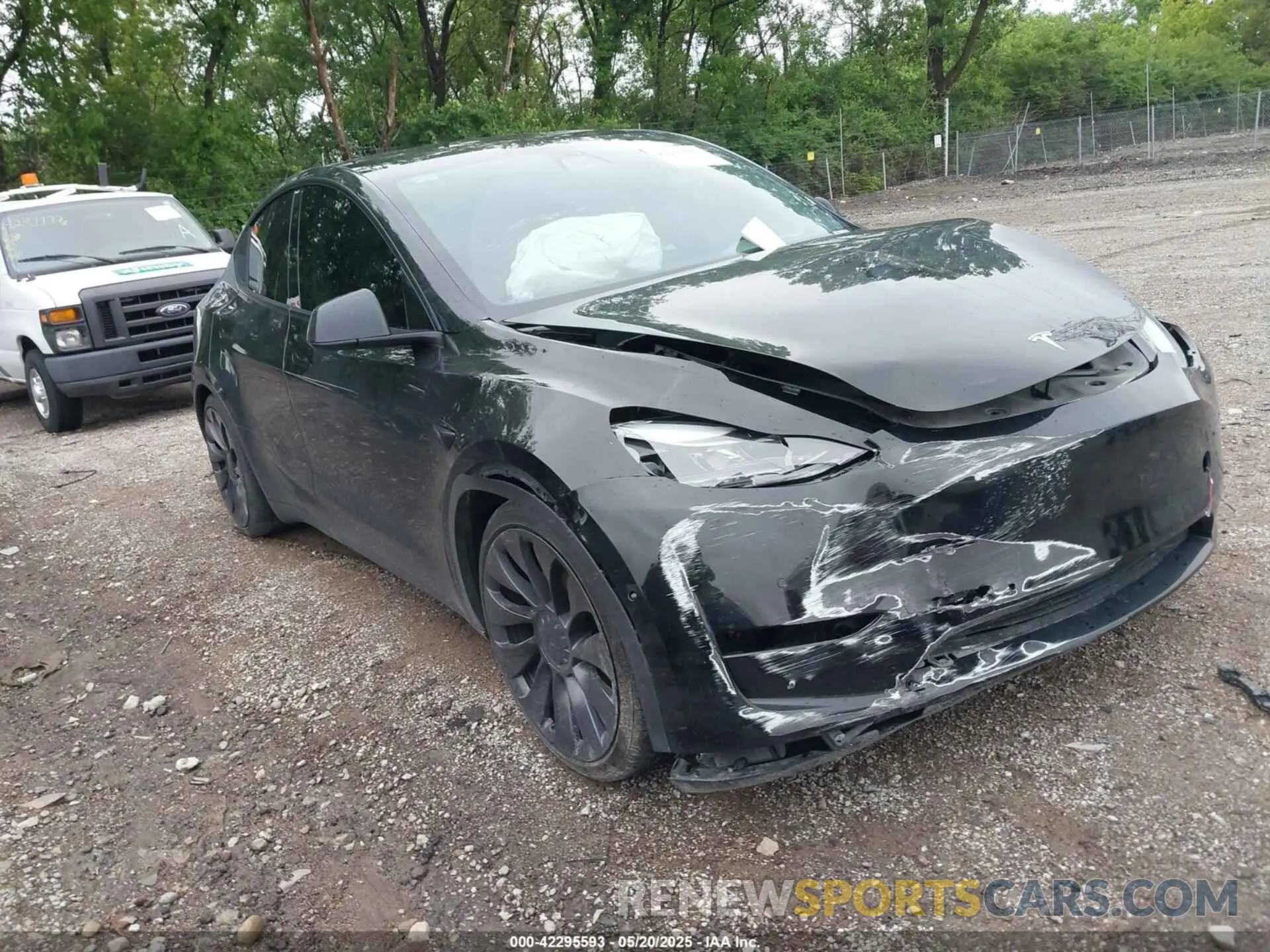 1 Photograph of a damaged car 5YJYGDEF9MF250203 TESLA MODEL Y 2021