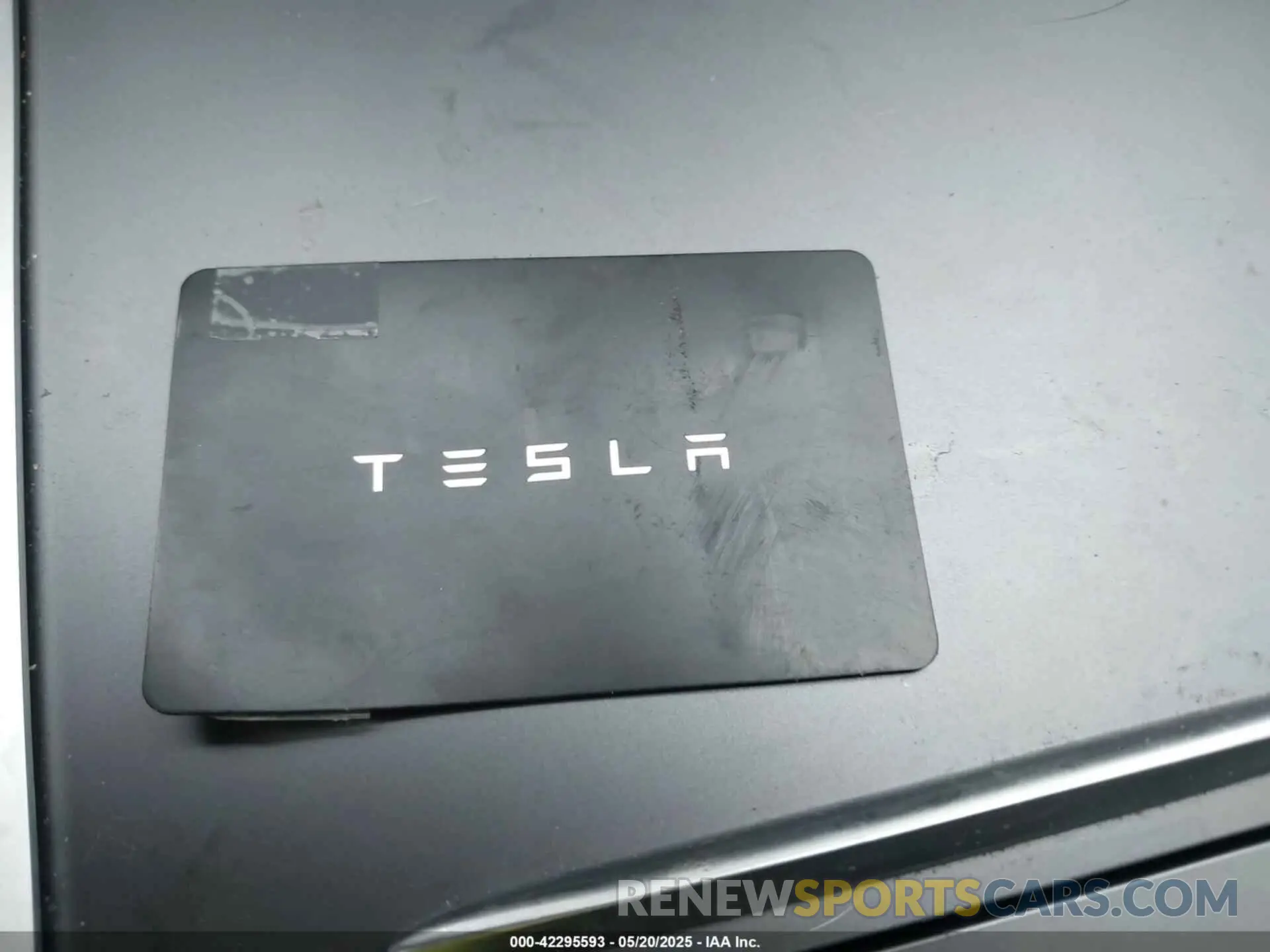 11 Photograph of a damaged car 5YJYGDEF9MF250203 TESLA MODEL Y 2021
