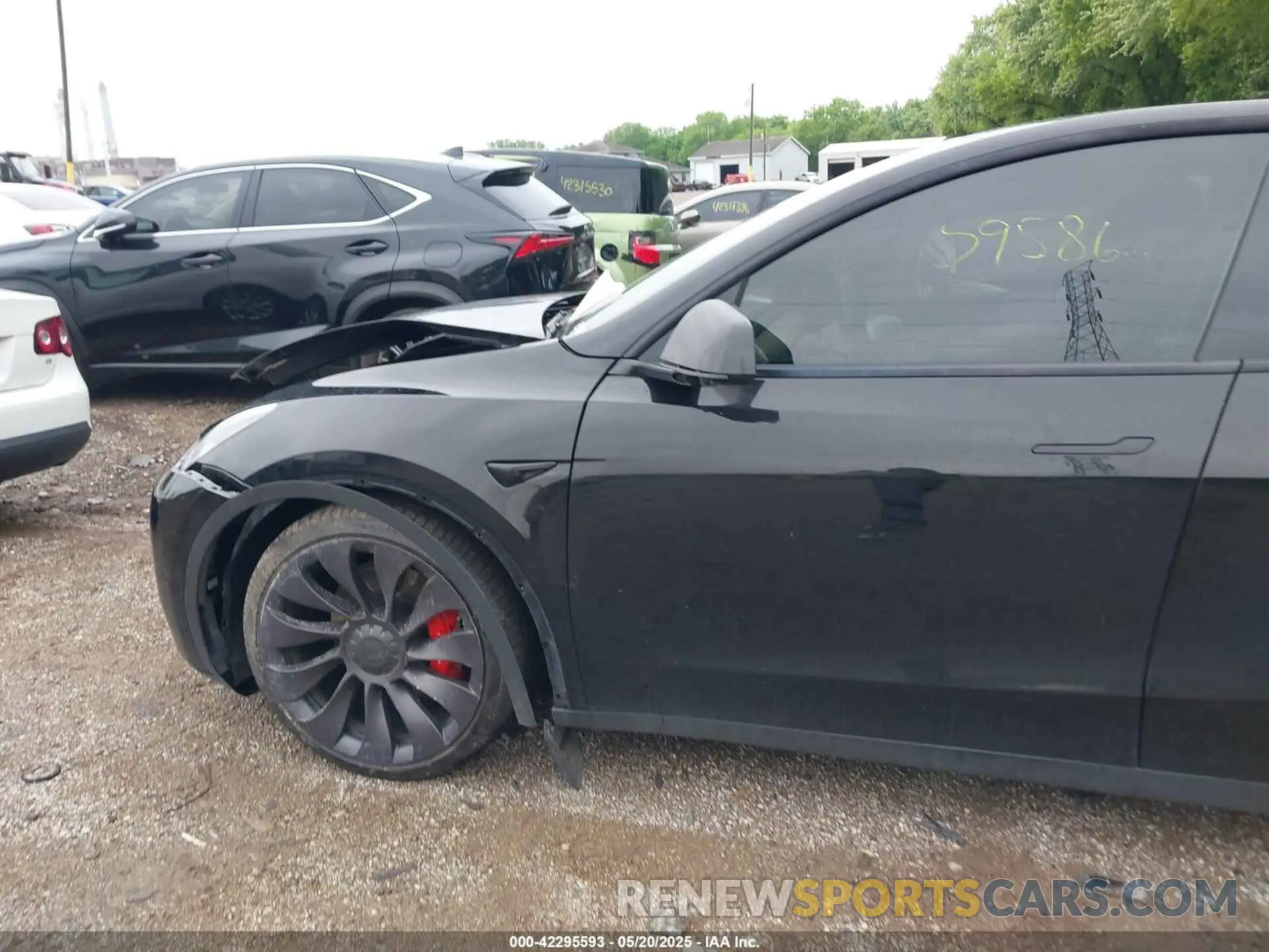 14 Photograph of a damaged car 5YJYGDEF9MF250203 TESLA MODEL Y 2021