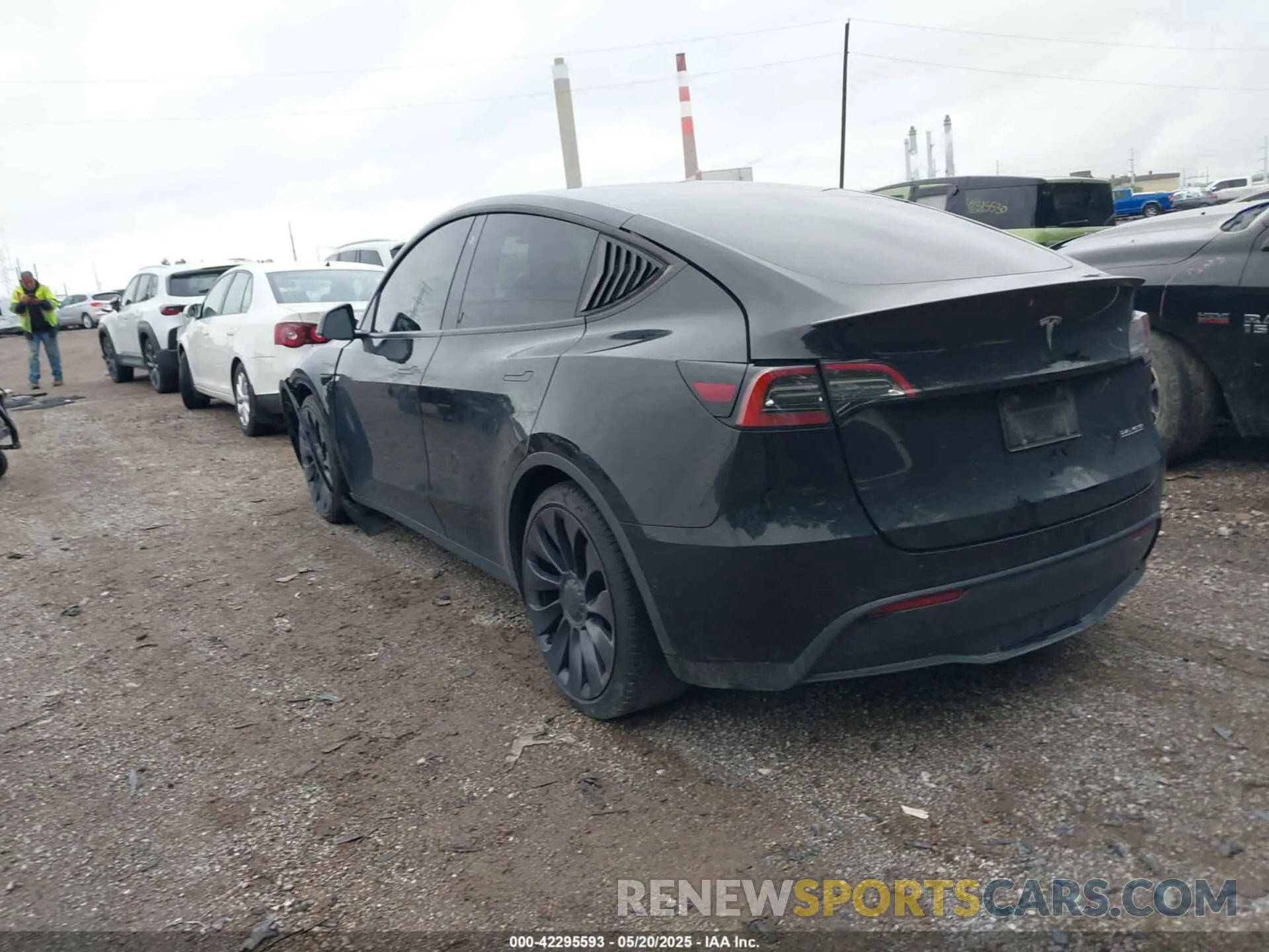 3 Photograph of a damaged car 5YJYGDEF9MF250203 TESLA MODEL Y 2021