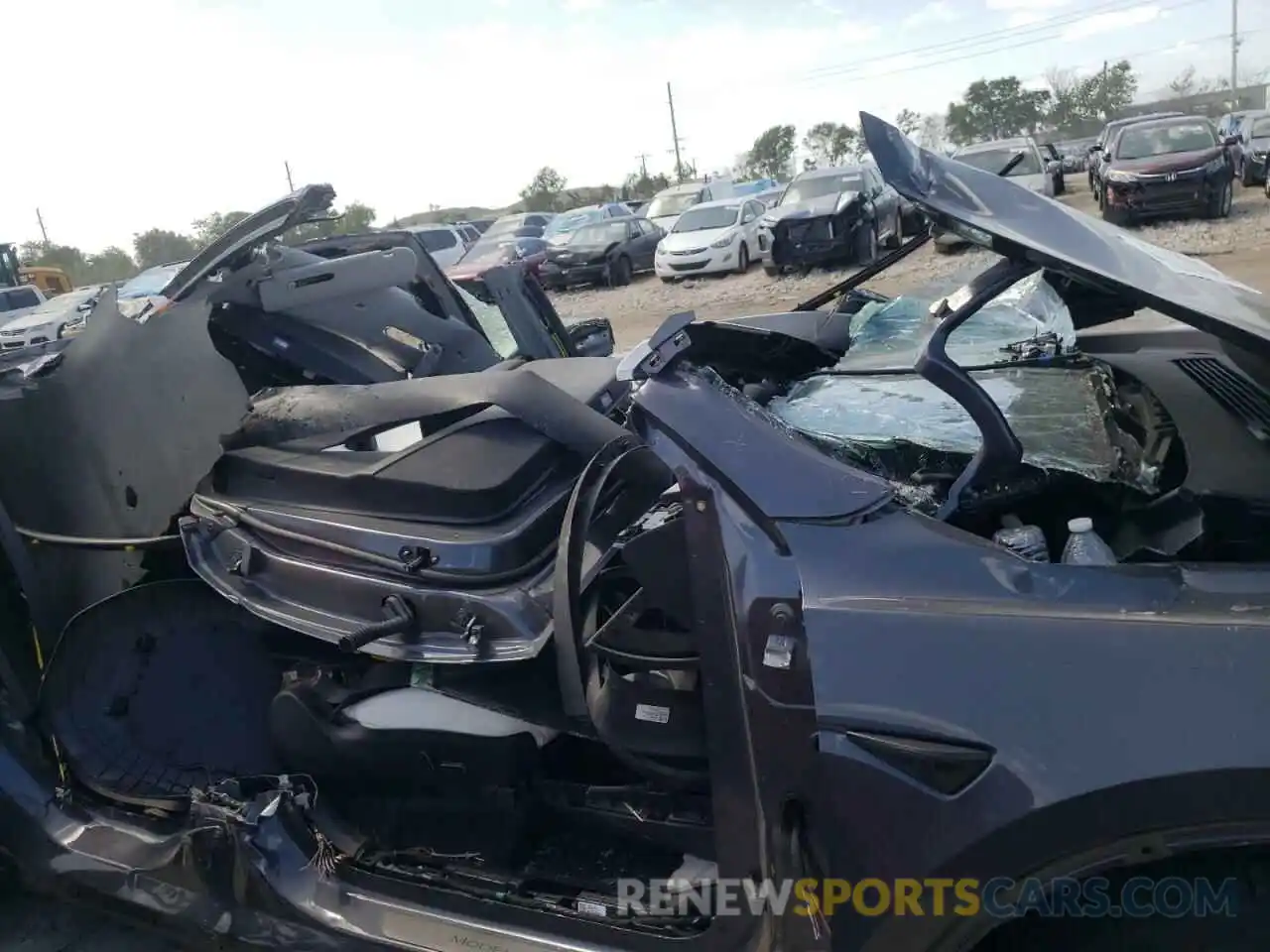 9 Photograph of a damaged car 5YJYGDEF9MF261038 TESLA MODEL Y 2021