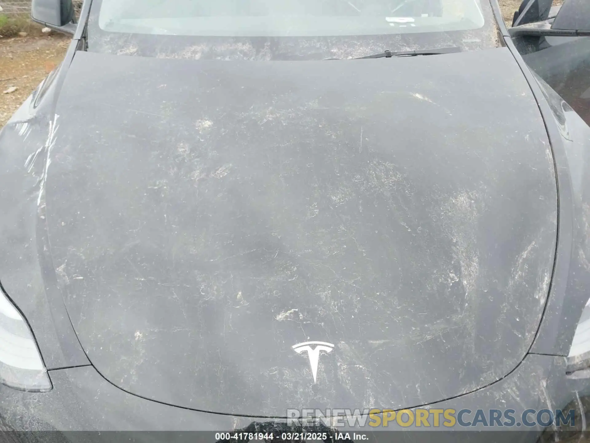 10 Photograph of a damaged car 5YJYGDEF9MF273884 TESLA MODEL Y 2021