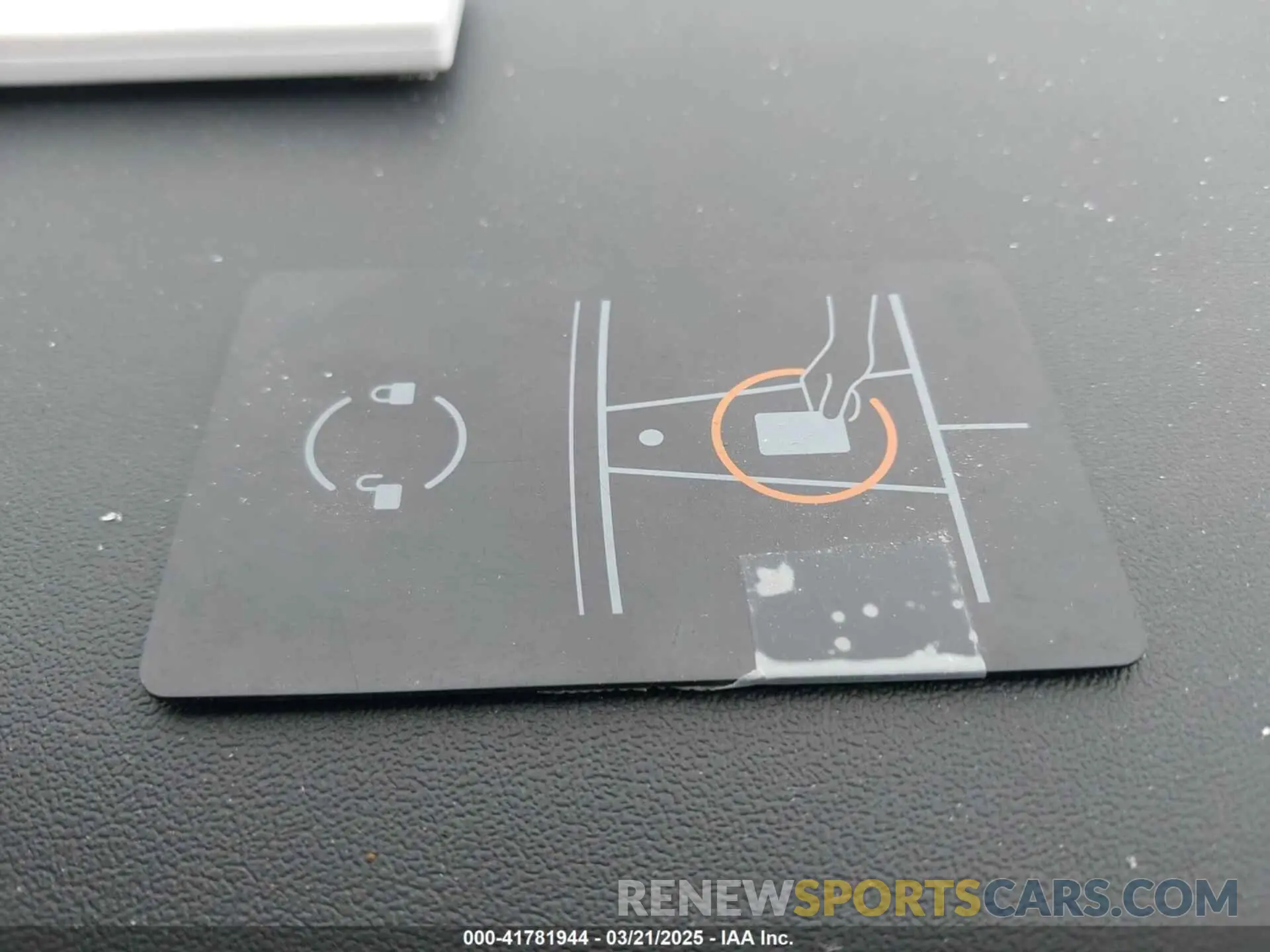 11 Photograph of a damaged car 5YJYGDEF9MF273884 TESLA MODEL Y 2021
