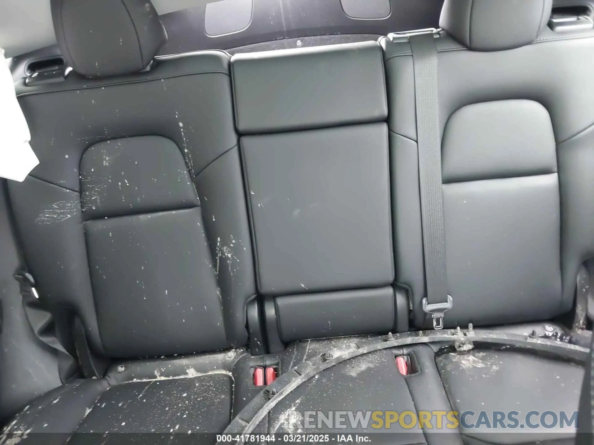 8 Photograph of a damaged car 5YJYGDEF9MF273884 TESLA MODEL Y 2021