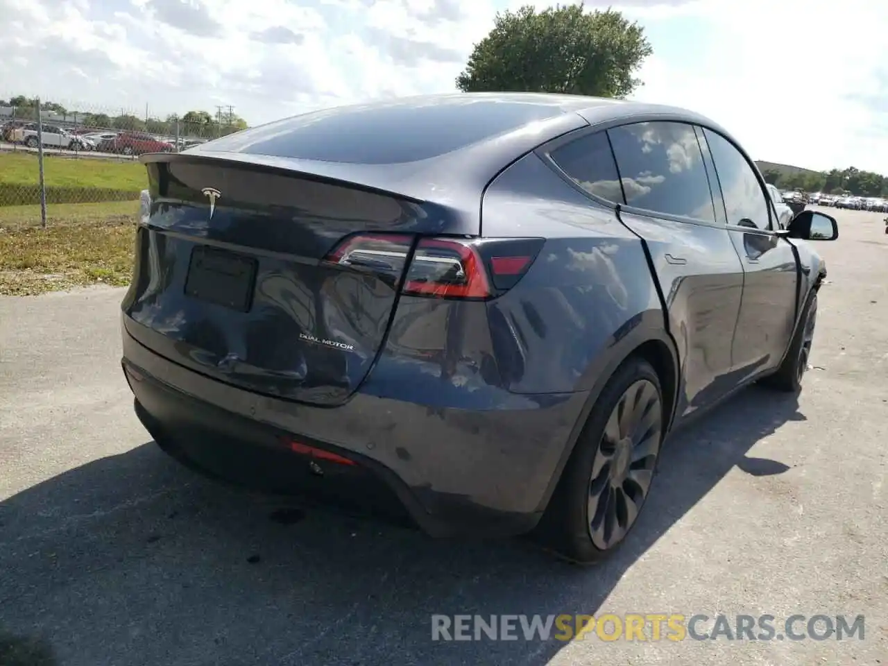 4 Photograph of a damaged car 5YJYGDEFXMF137246 TESLA MODEL Y 2021