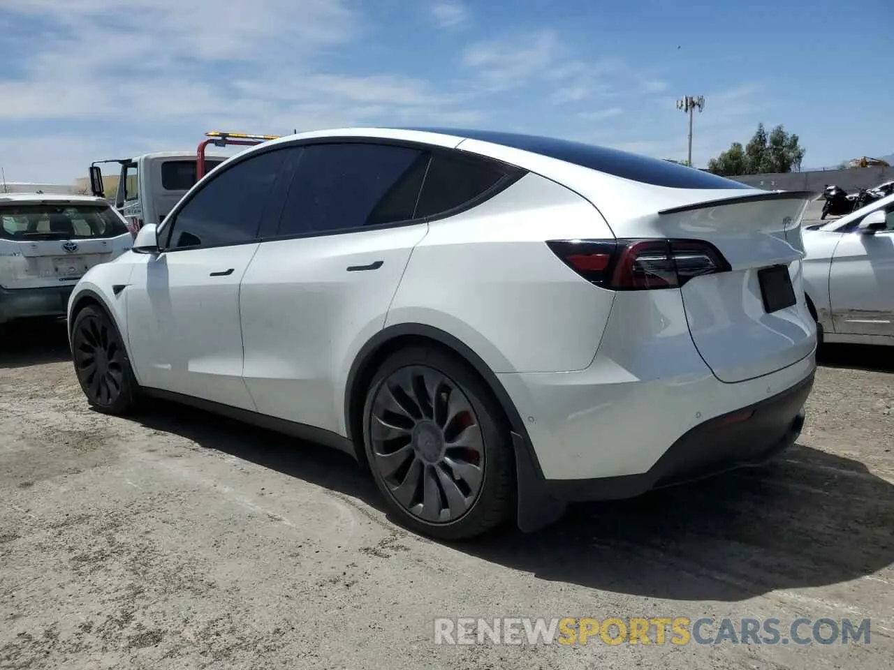 2 Photograph of a damaged car 5YJYGDEFXMF293903 TESLA MODEL Y 2021