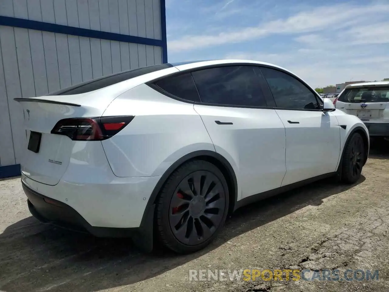 3 Photograph of a damaged car 5YJYGDEFXMF293903 TESLA MODEL Y 2021