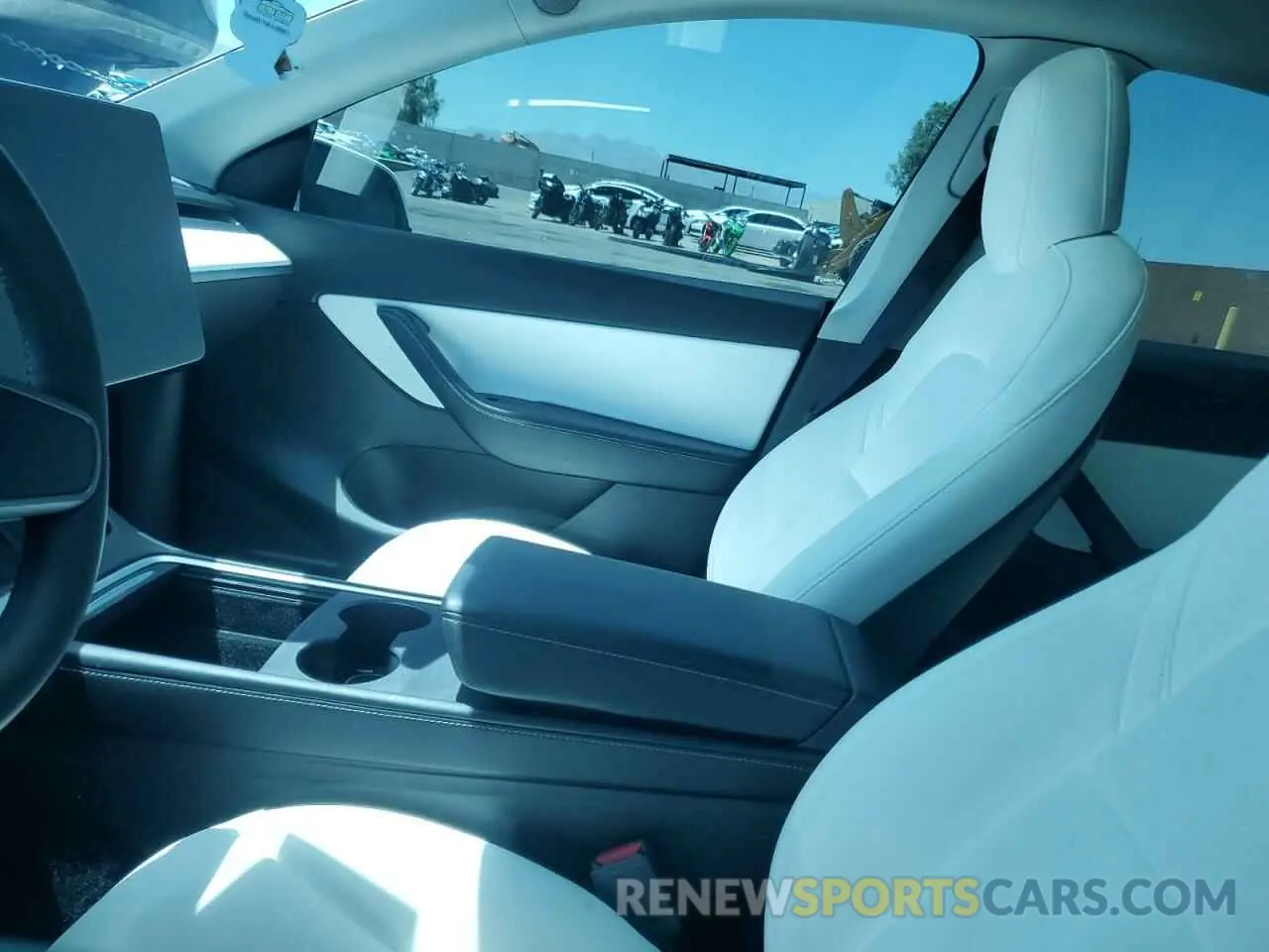 8 Photograph of a damaged car 5YJYGDEFXMF293903 TESLA MODEL Y 2021