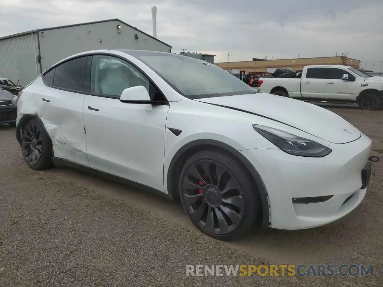 4 Photograph of a damaged car 5YJYGDEFXMF304818 TESLA MODEL Y 2021