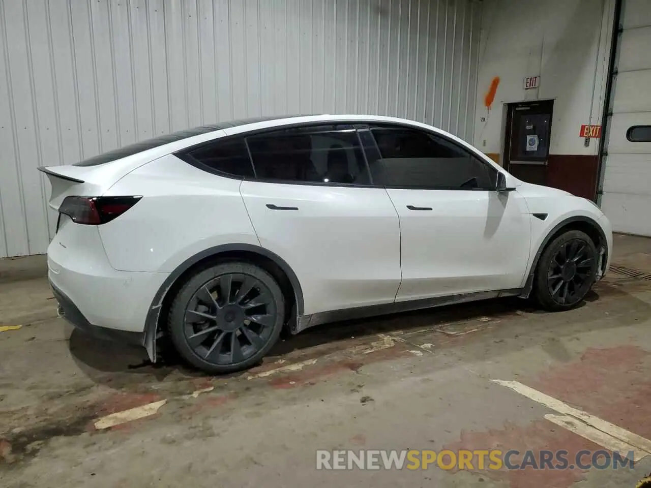 3 Photograph of a damaged car 7SAYGAEE0NF401634 TESLA MODEL Y 2022
