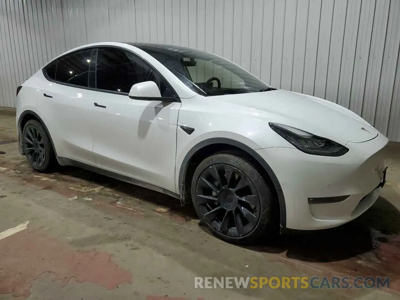 4 Photograph of a damaged car 7SAYGAEE0NF401634 TESLA MODEL Y 2022