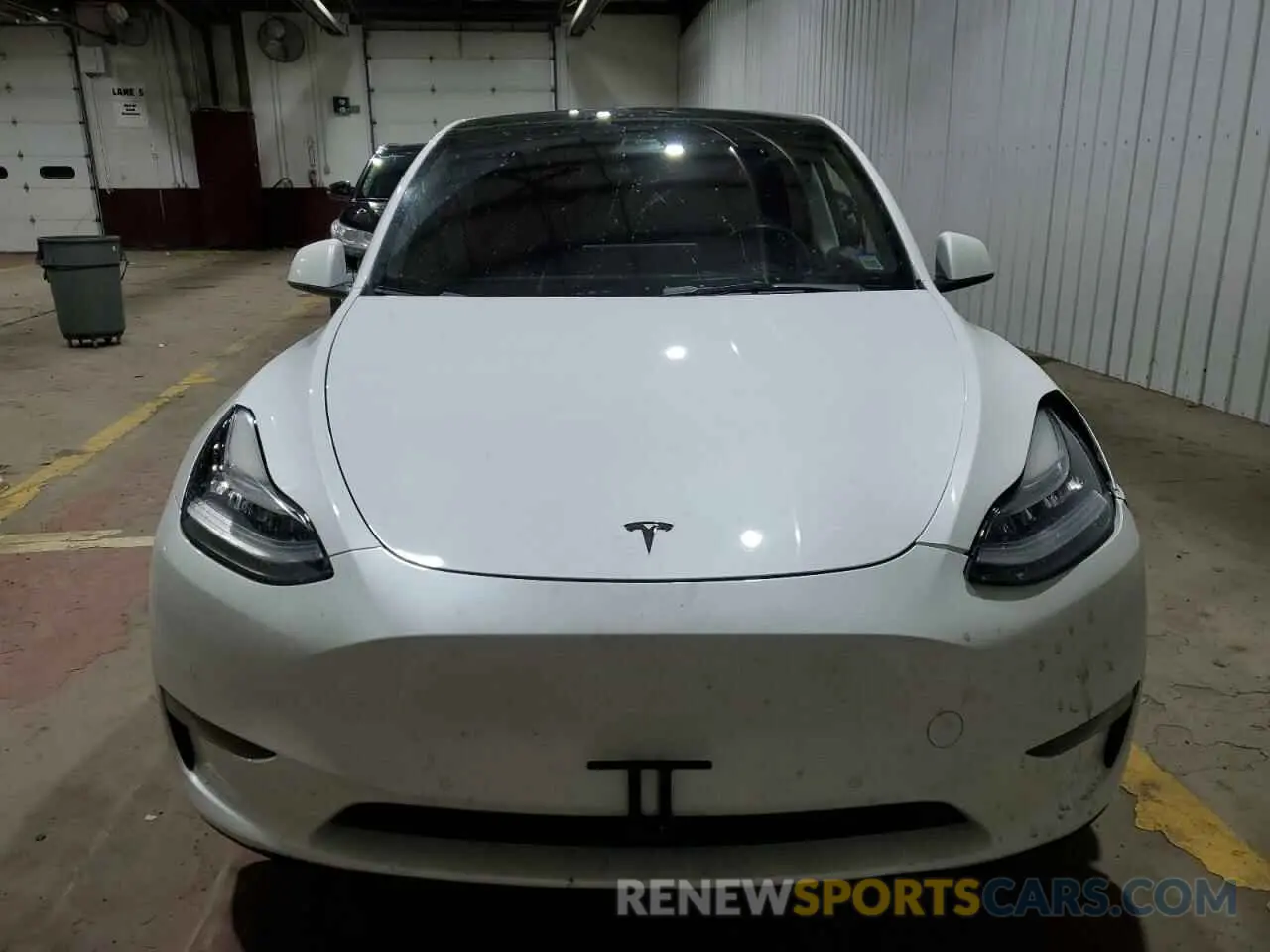 5 Photograph of a damaged car 7SAYGAEE0NF401634 TESLA MODEL Y 2022