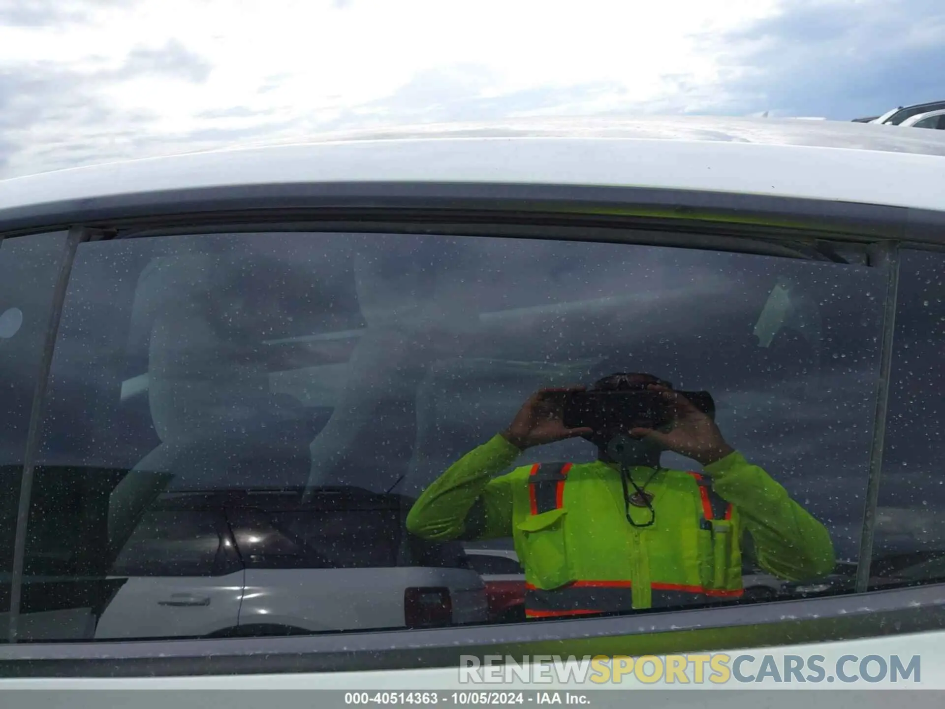 6 Photograph of a damaged car 7SAYGAEE0NF427036 TESLA MODEL Y 2022