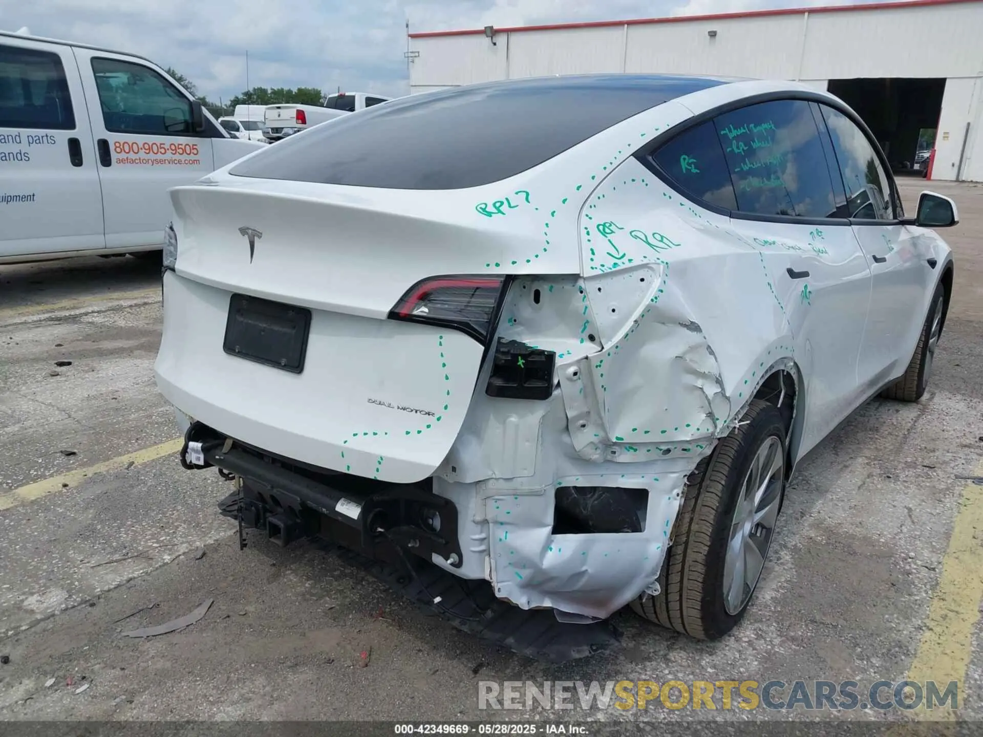 6 Photograph of a damaged car 7SAYGAEE0NF428932 TESLA MODEL Y 2022