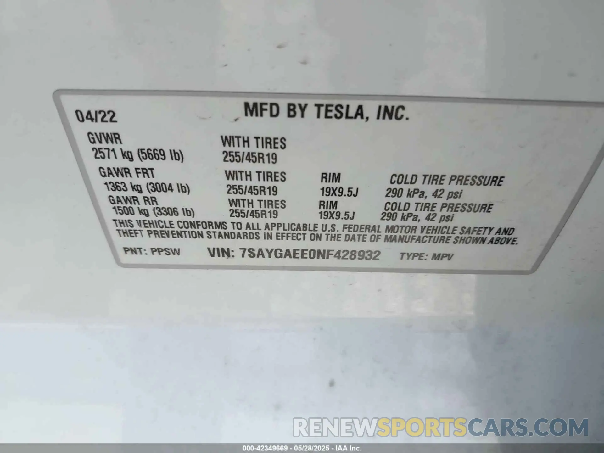 9 Photograph of a damaged car 7SAYGAEE0NF428932 TESLA MODEL Y 2022