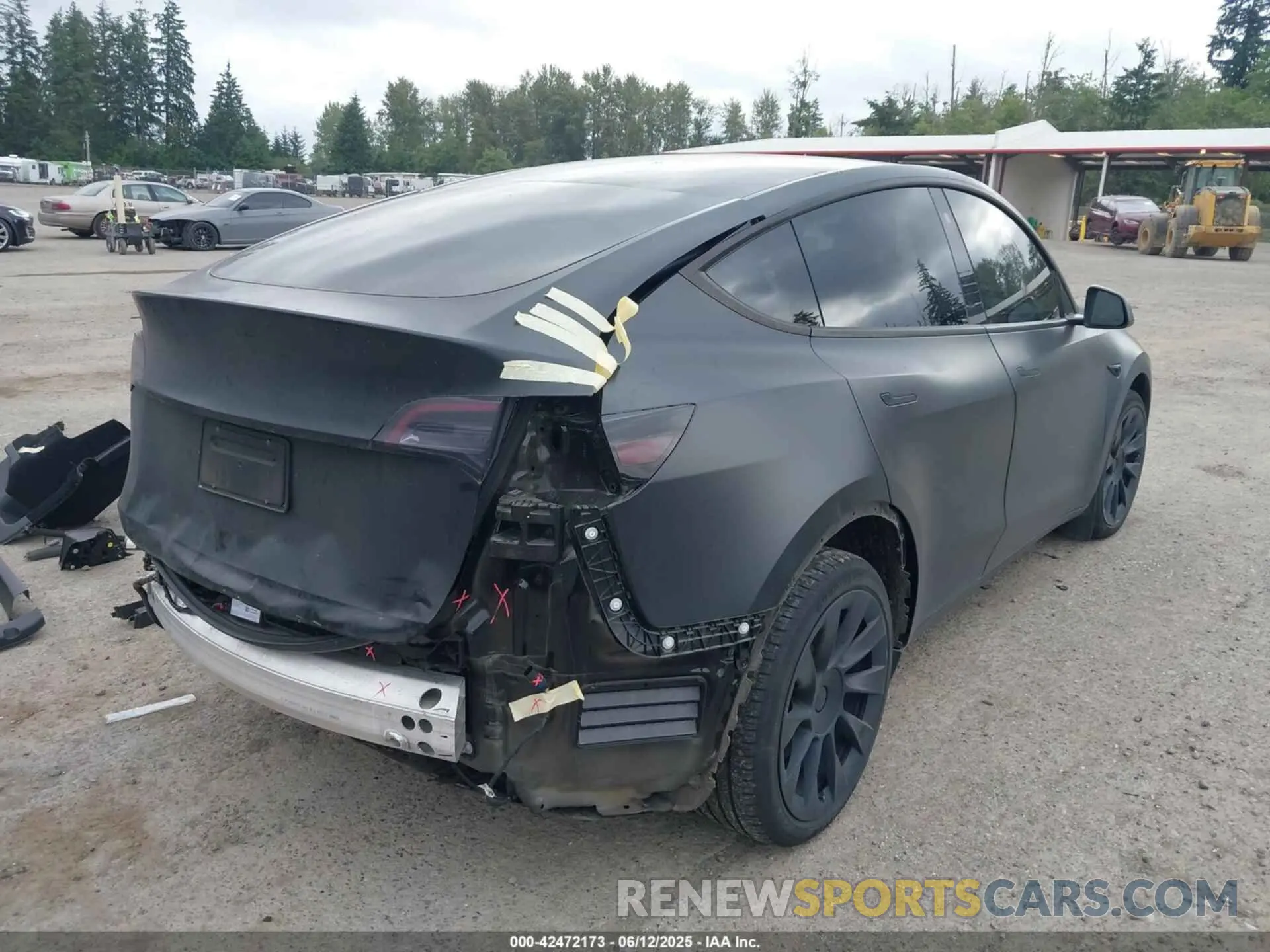 4 Photograph of a damaged car 7SAYGAEE0NF492761 TESLA MODEL Y 2022