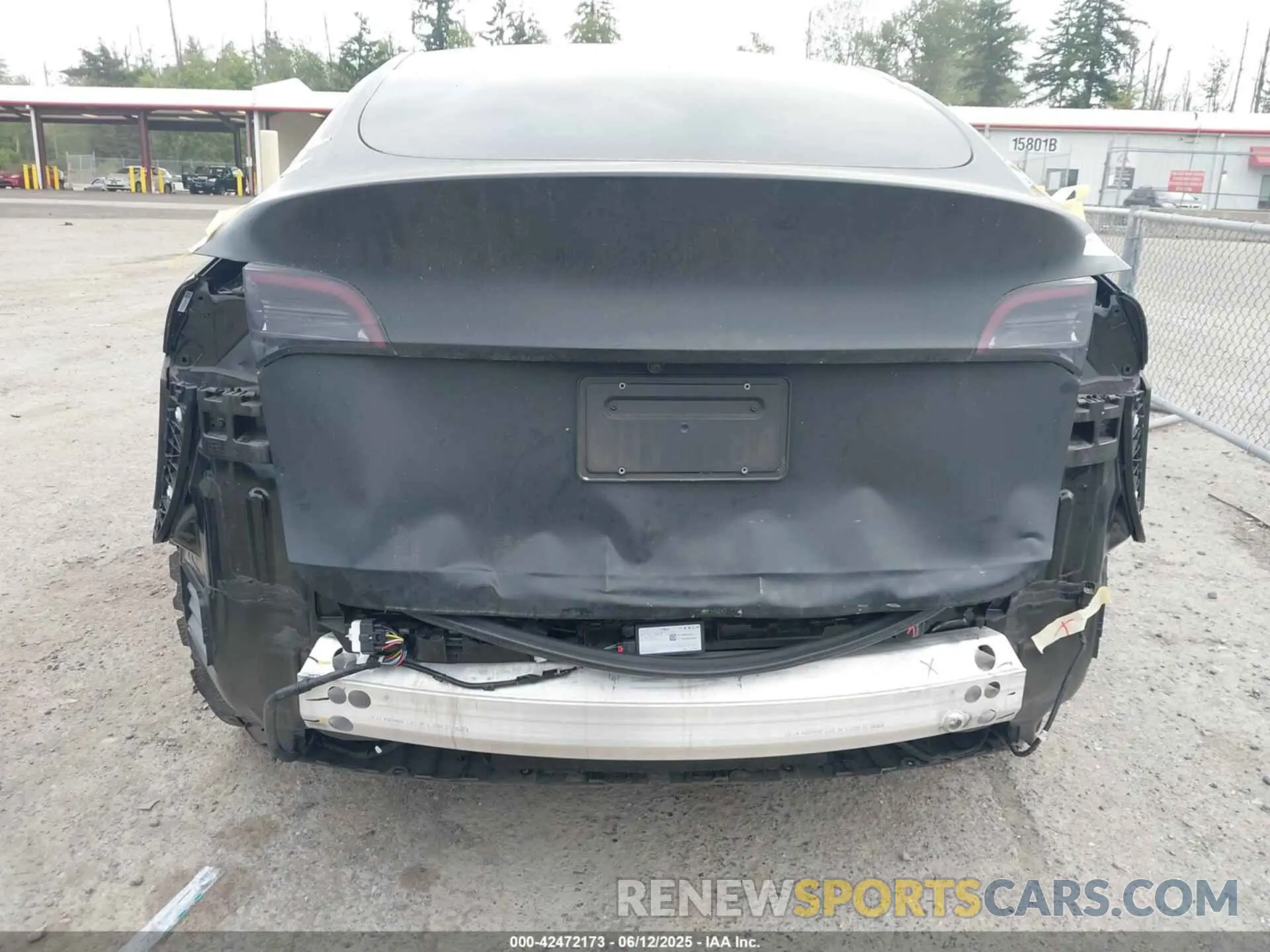 6 Photograph of a damaged car 7SAYGAEE0NF492761 TESLA MODEL Y 2022