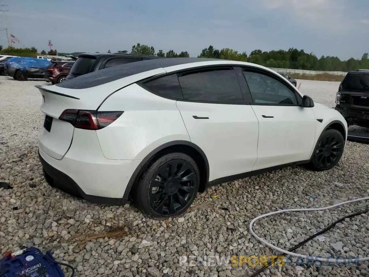 3 Photograph of a damaged car 7SAYGAEE0NF521885 TESLA MODEL Y 2022