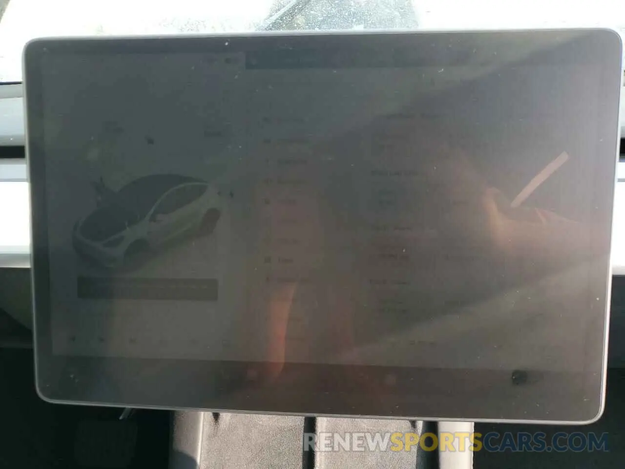 9 Photograph of a damaged car 7SAYGAEE0NF521885 TESLA MODEL Y 2022