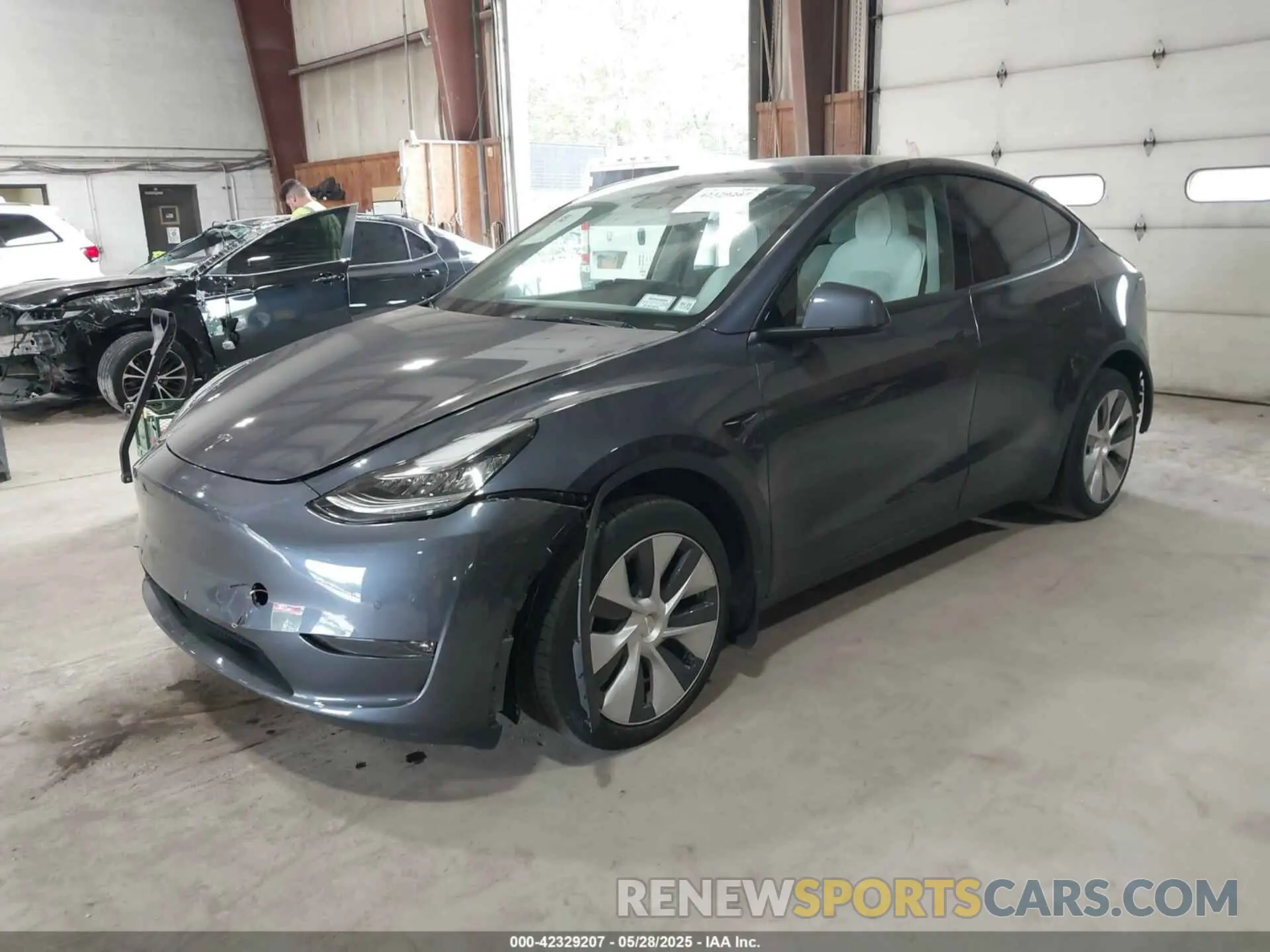 2 Photograph of a damaged car 7SAYGAEE0NF567801 TESLA MODEL Y 2022