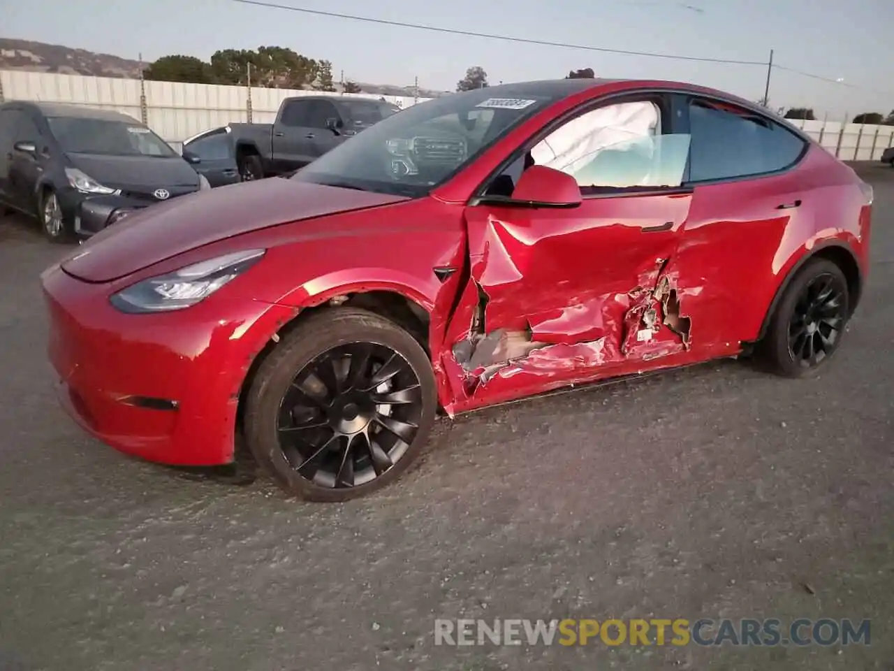 1 Photograph of a damaged car 7SAYGAEE1NF342948 TESLA MODEL Y 2022