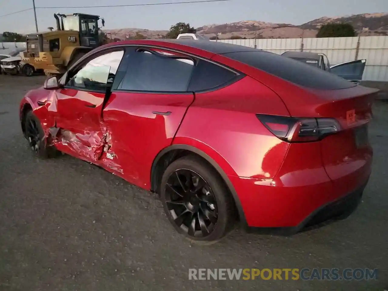 2 Photograph of a damaged car 7SAYGAEE1NF342948 TESLA MODEL Y 2022