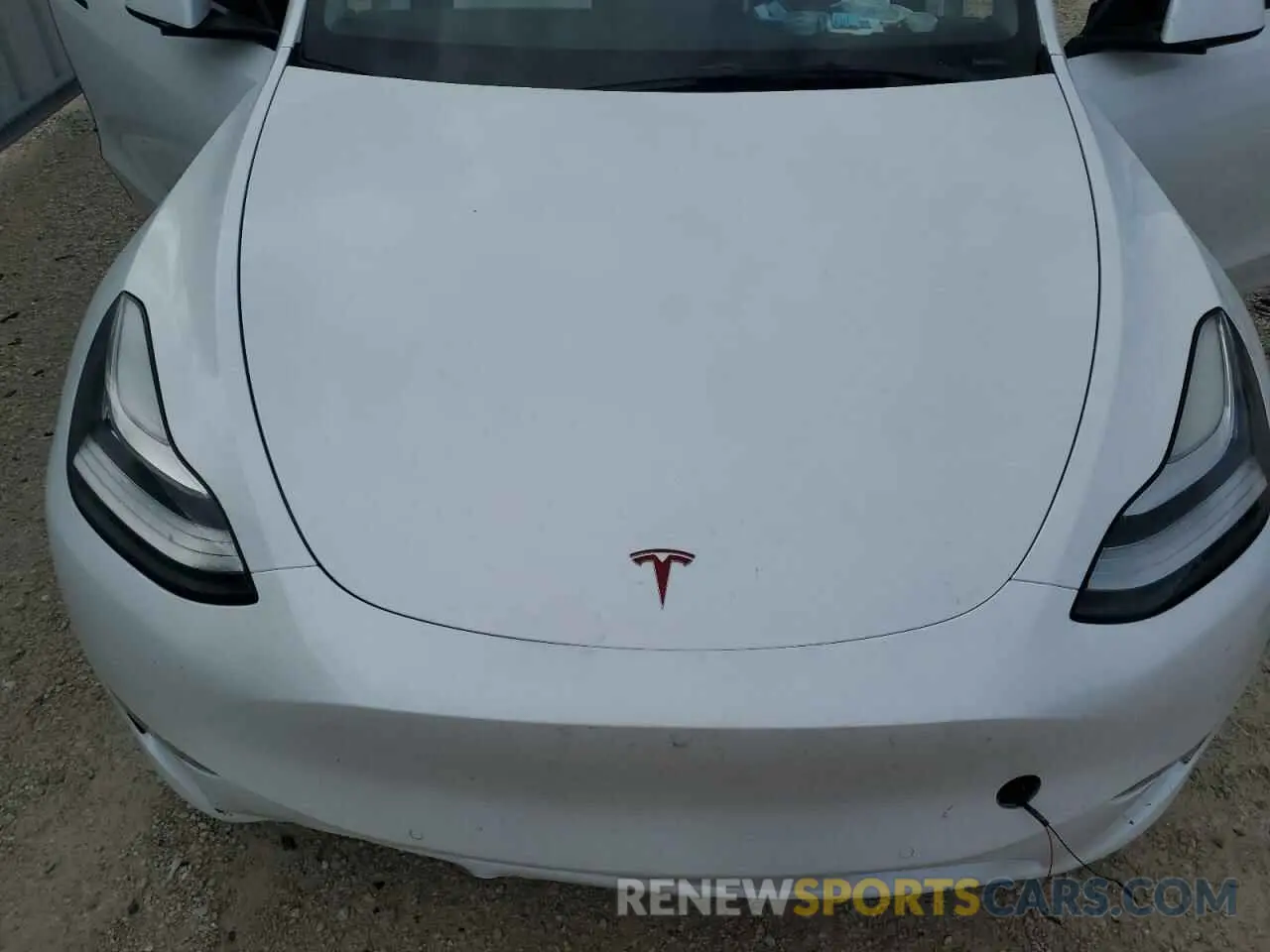 12 Photograph of a damaged car 7SAYGAEE1NF359510 TESLA MODEL Y 2022