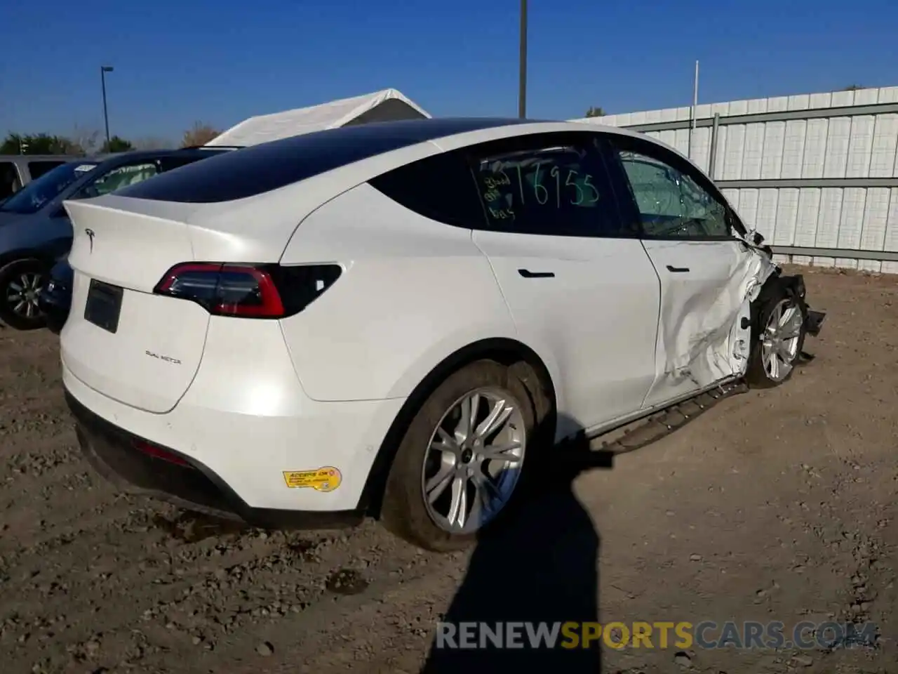 3 Photograph of a damaged car 7SAYGAEE1NF405238 TESLA MODEL Y 2022