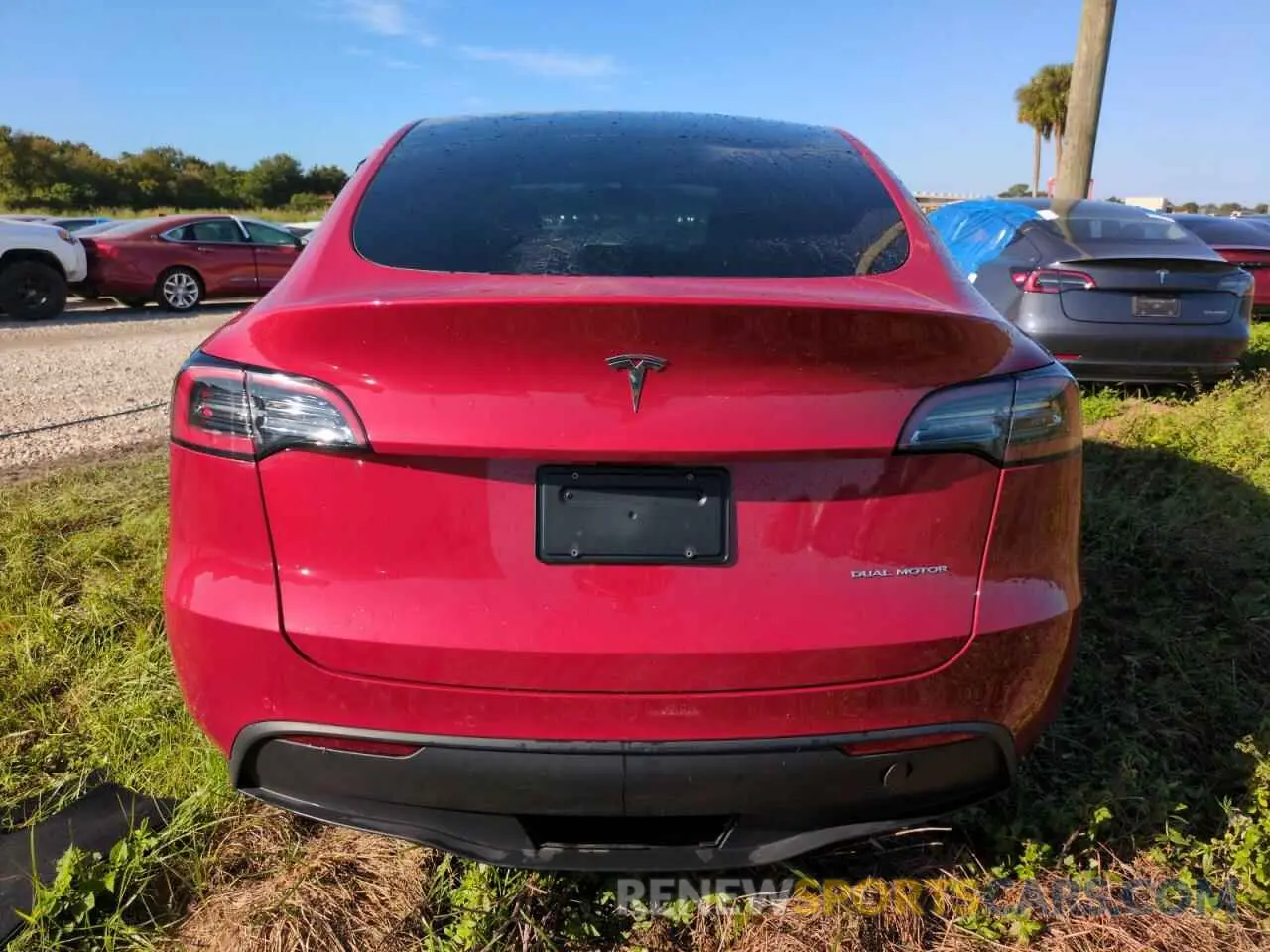 6 Photograph of a damaged car 7SAYGAEE1NF538081 TESLA MODEL Y 2022