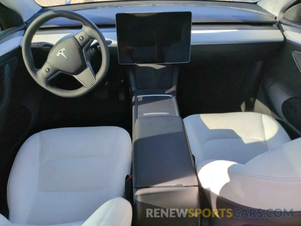 8 Photograph of a damaged car 7SAYGAEE1NF538081 TESLA MODEL Y 2022