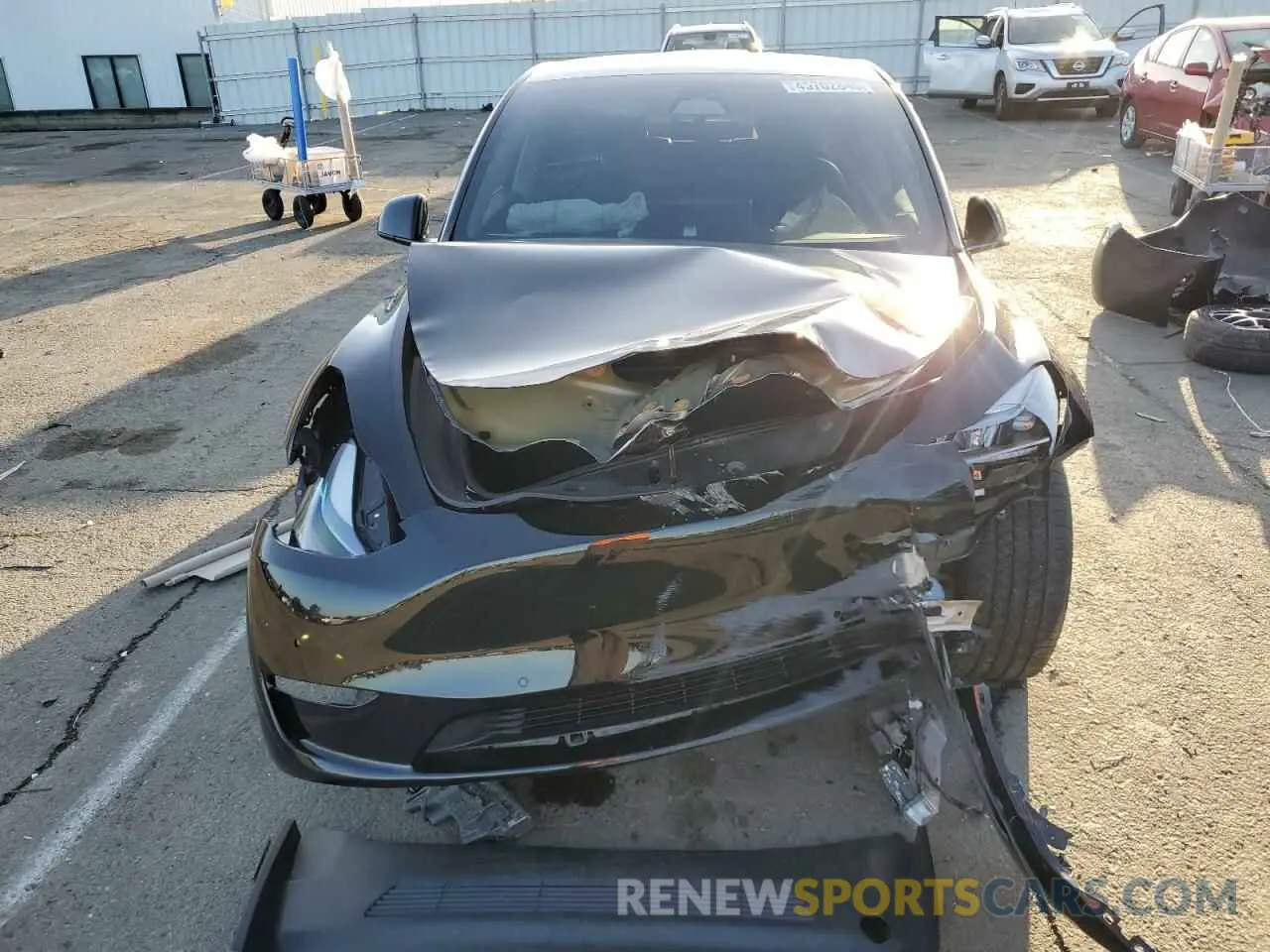5 Photograph of a damaged car 7SAYGAEE1NF562042 TESLA MODEL Y 2022