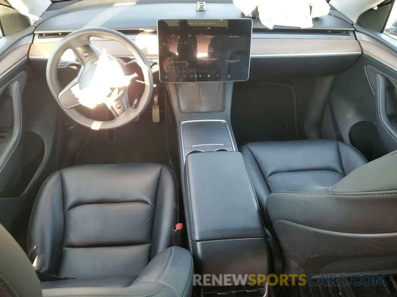 8 Photograph of a damaged car 7SAYGAEE1NF562042 TESLA MODEL Y 2022