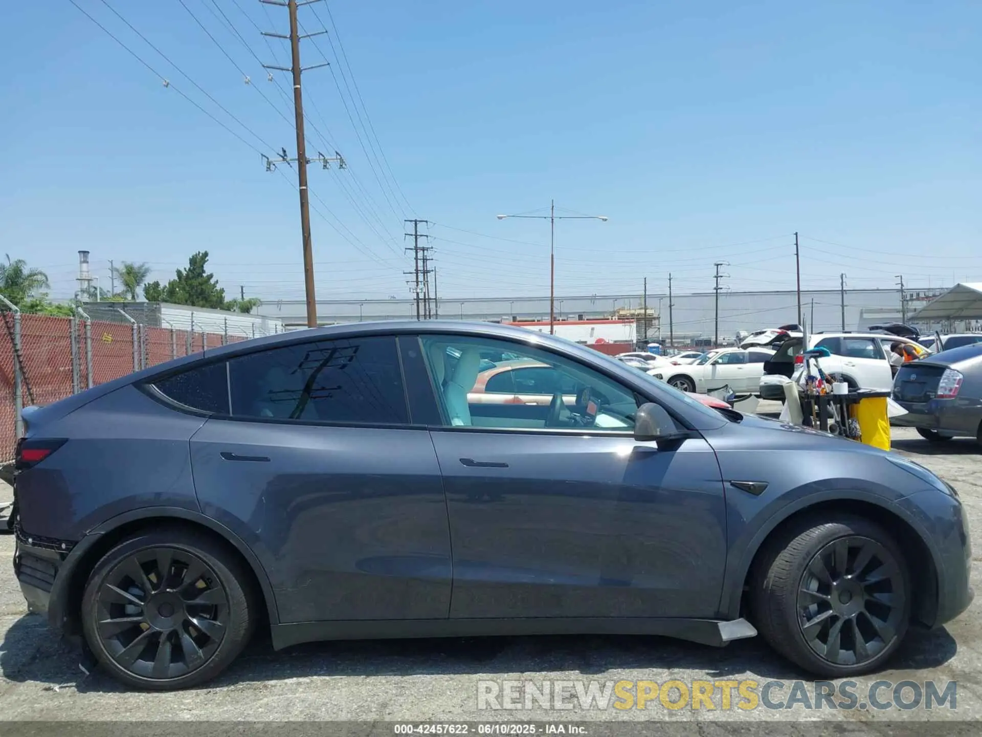 22 Photograph of a damaged car 7SAYGAEE2NF358401 TESLA MODEL Y 2022