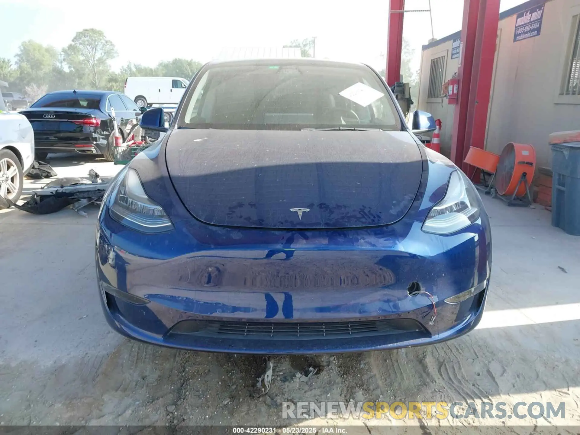 12 Photograph of a damaged car 7SAYGAEE2NF364733 TESLA MODEL Y 2022