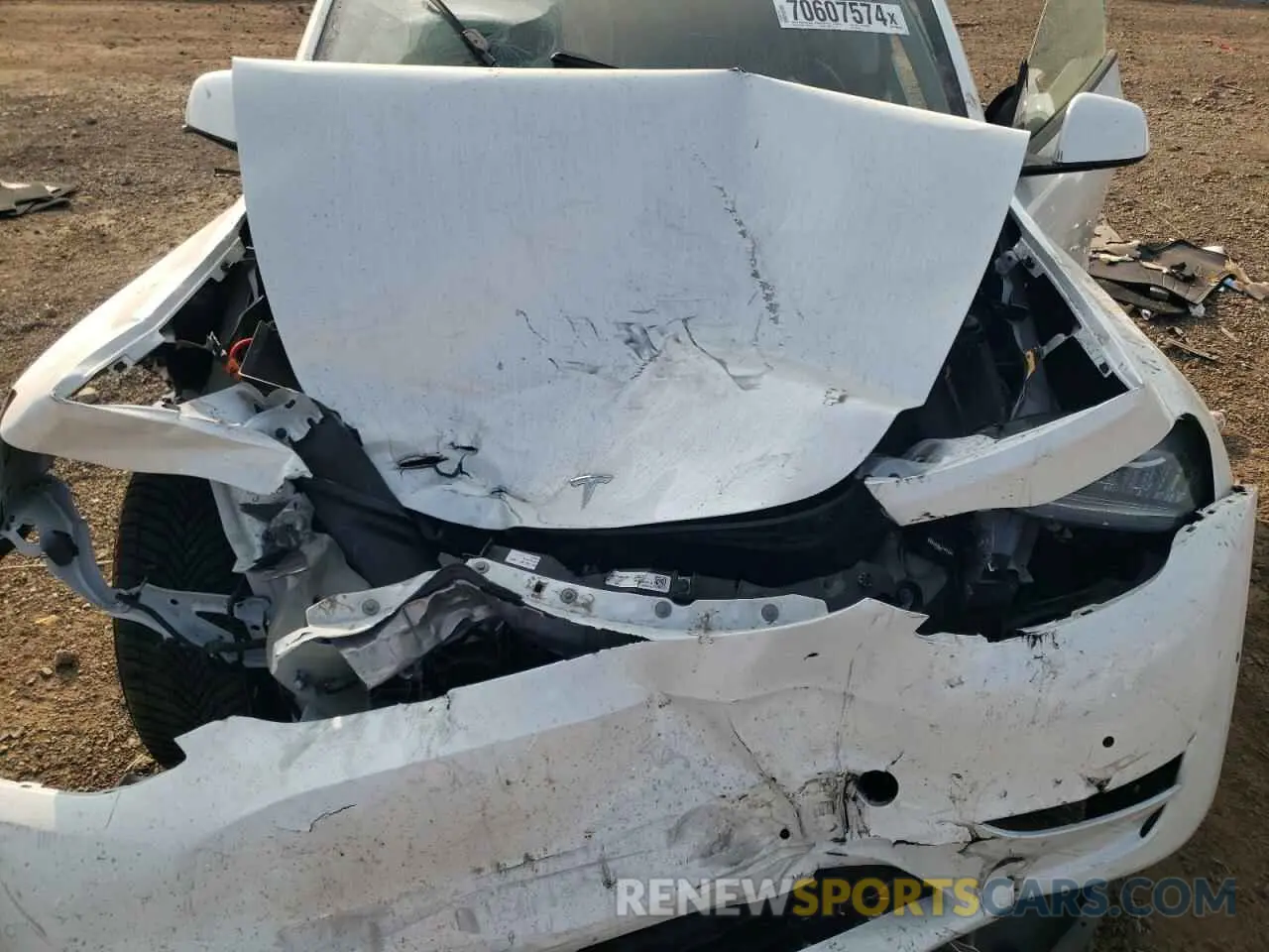11 Photograph of a damaged car 7SAYGAEE2NF383055 TESLA MODEL Y 2022