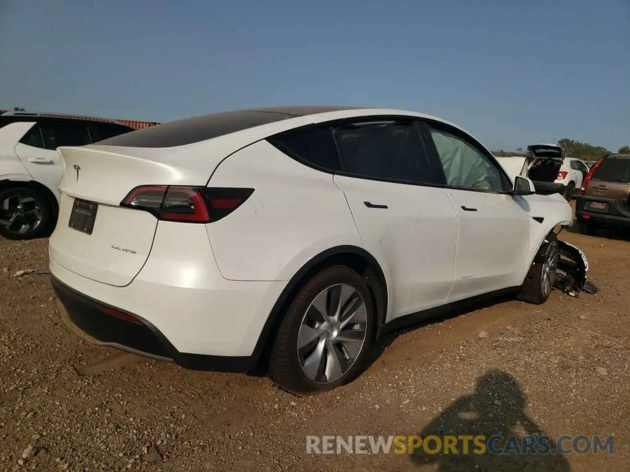 3 Photograph of a damaged car 7SAYGAEE2NF383055 TESLA MODEL Y 2022