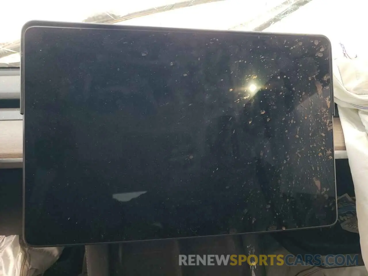 9 Photograph of a damaged car 7SAYGAEE2NF383055 TESLA MODEL Y 2022
