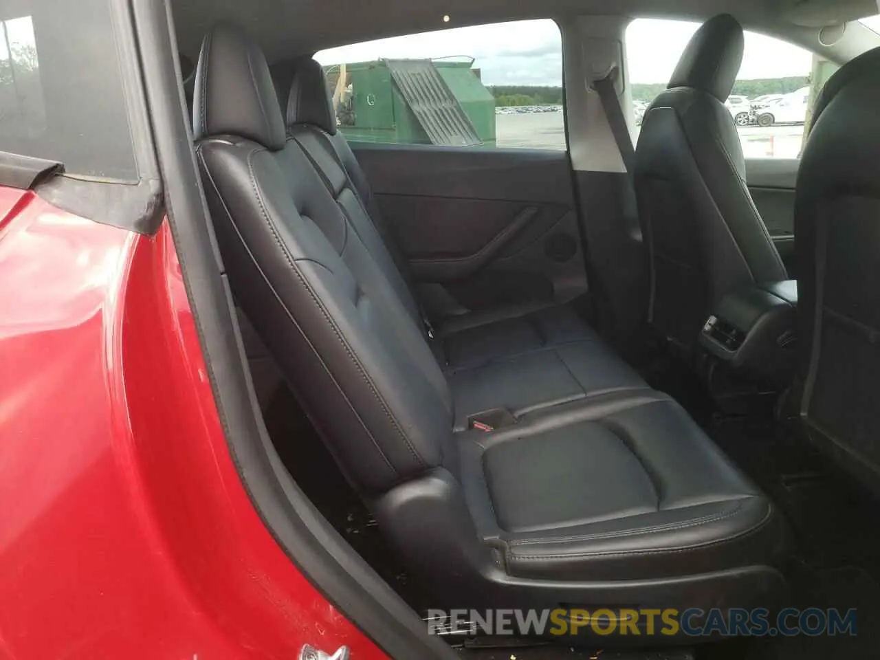 10 Photograph of a damaged car 7SAYGAEE2NF383377 TESLA MODEL Y 2022