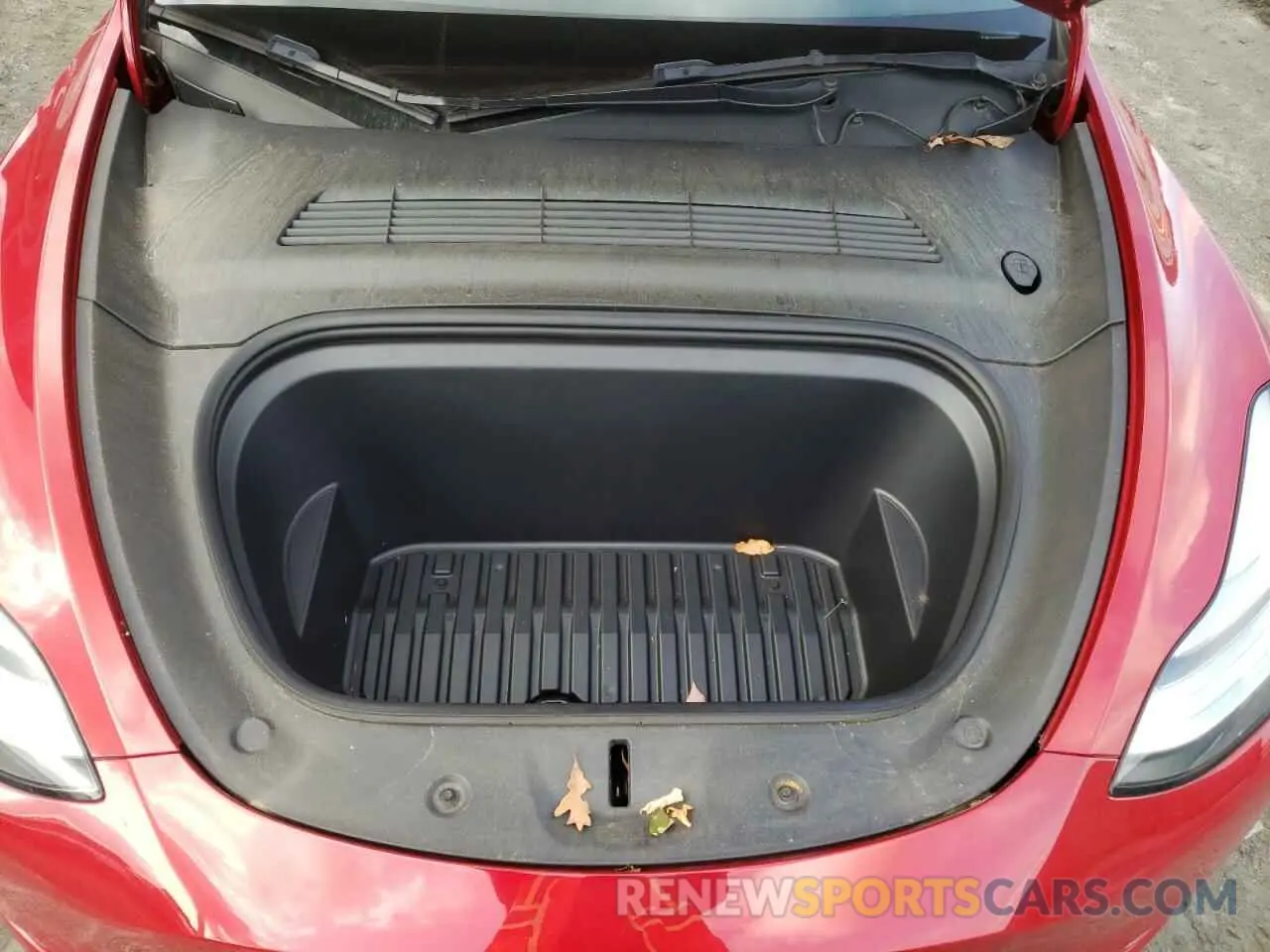 11 Photograph of a damaged car 7SAYGAEE2NF383377 TESLA MODEL Y 2022