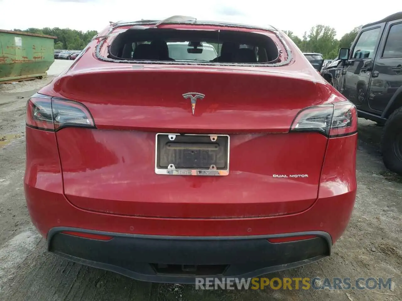 6 Photograph of a damaged car 7SAYGAEE2NF383377 TESLA MODEL Y 2022