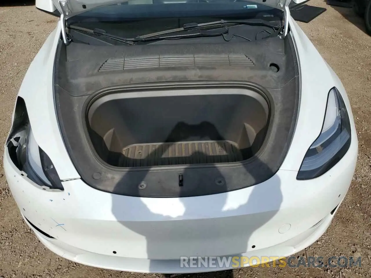 12 Photograph of a damaged car 7SAYGAEE2NF465173 TESLA MODEL Y 2022