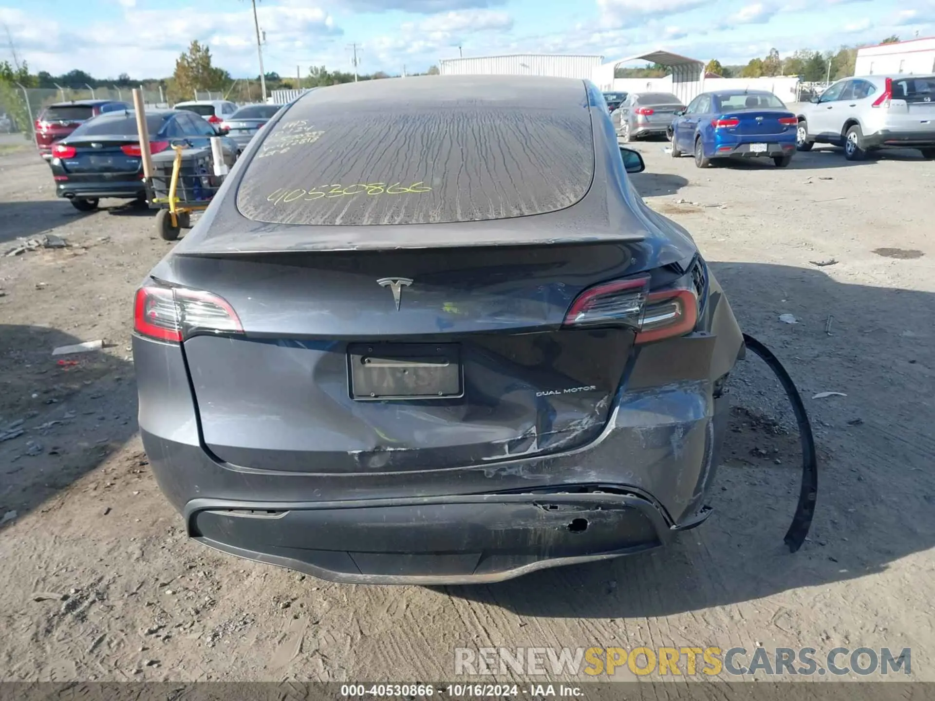15 Photograph of a damaged car 7SAYGAEE2NF472818 TESLA MODEL Y 2022