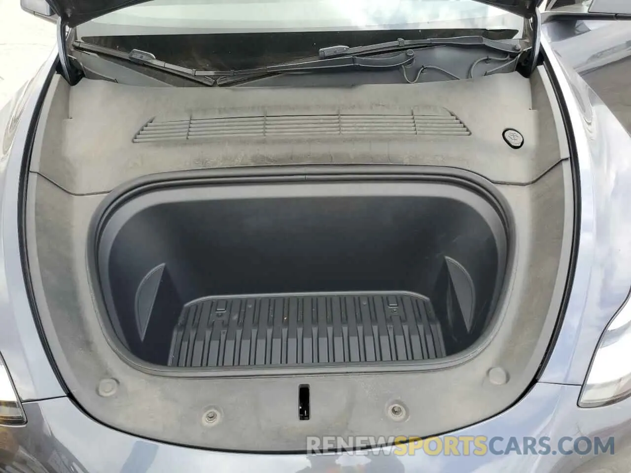 12 Photograph of a damaged car 7SAYGAEE2NF516946 TESLA MODEL Y 2022