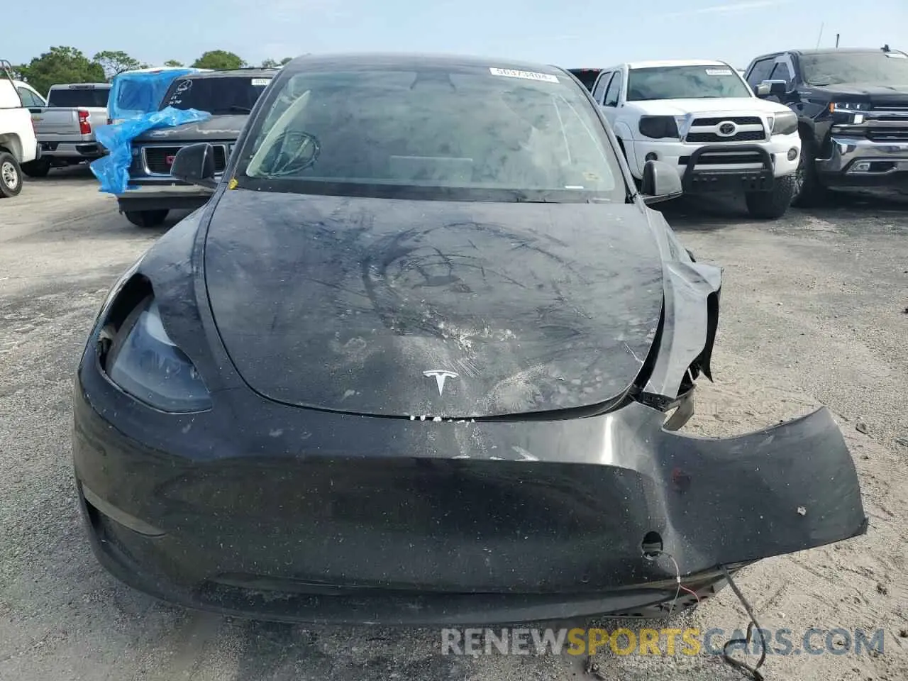 5 Photograph of a damaged car 7SAYGAEE2NF524271 TESLA MODEL Y 2022