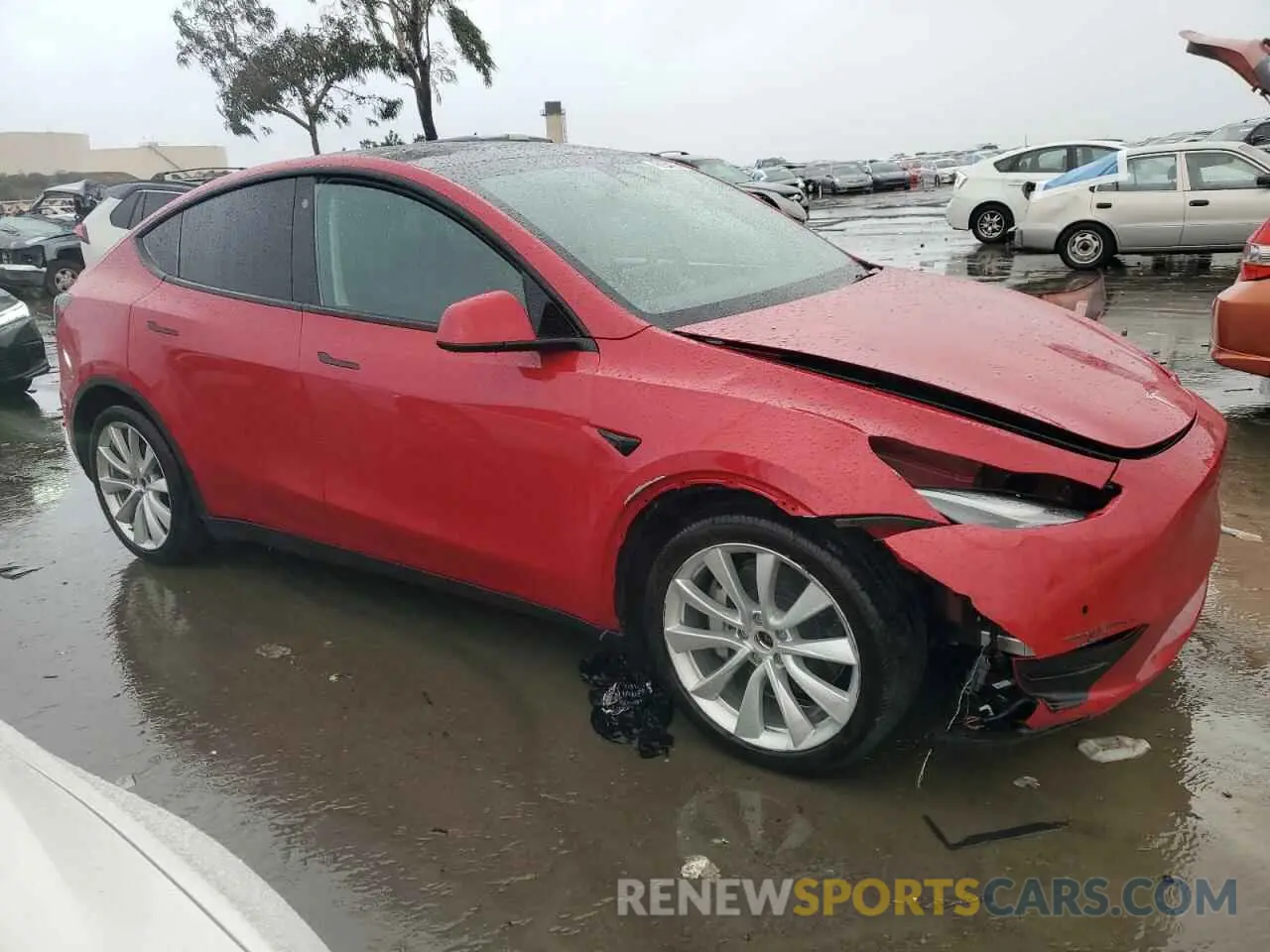 4 Photograph of a damaged car 7SAYGAEE2NF554371 TESLA MODEL Y 2022