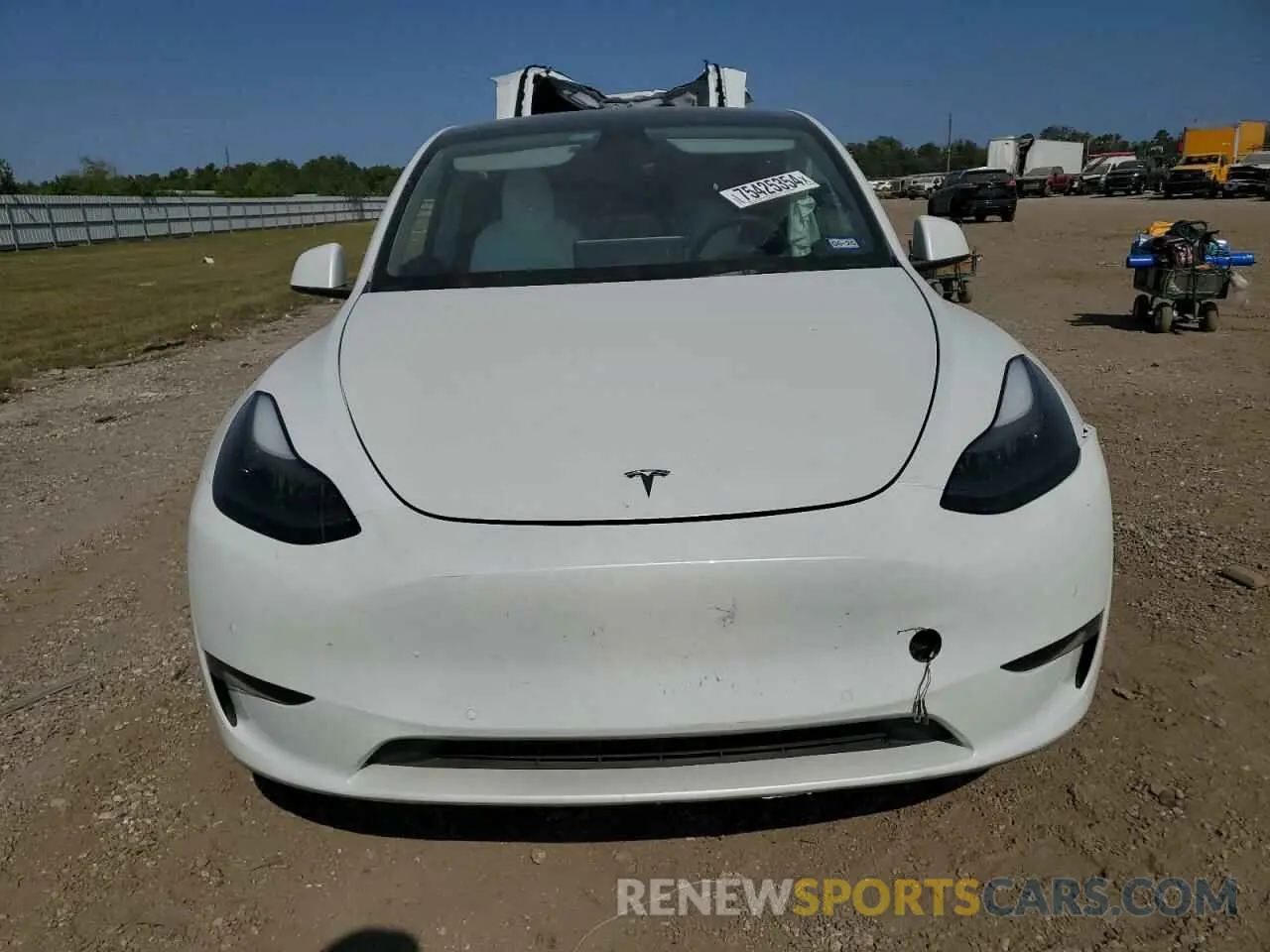 5 Photograph of a damaged car 7SAYGAEE2NF561515 TESLA MODEL Y 2022